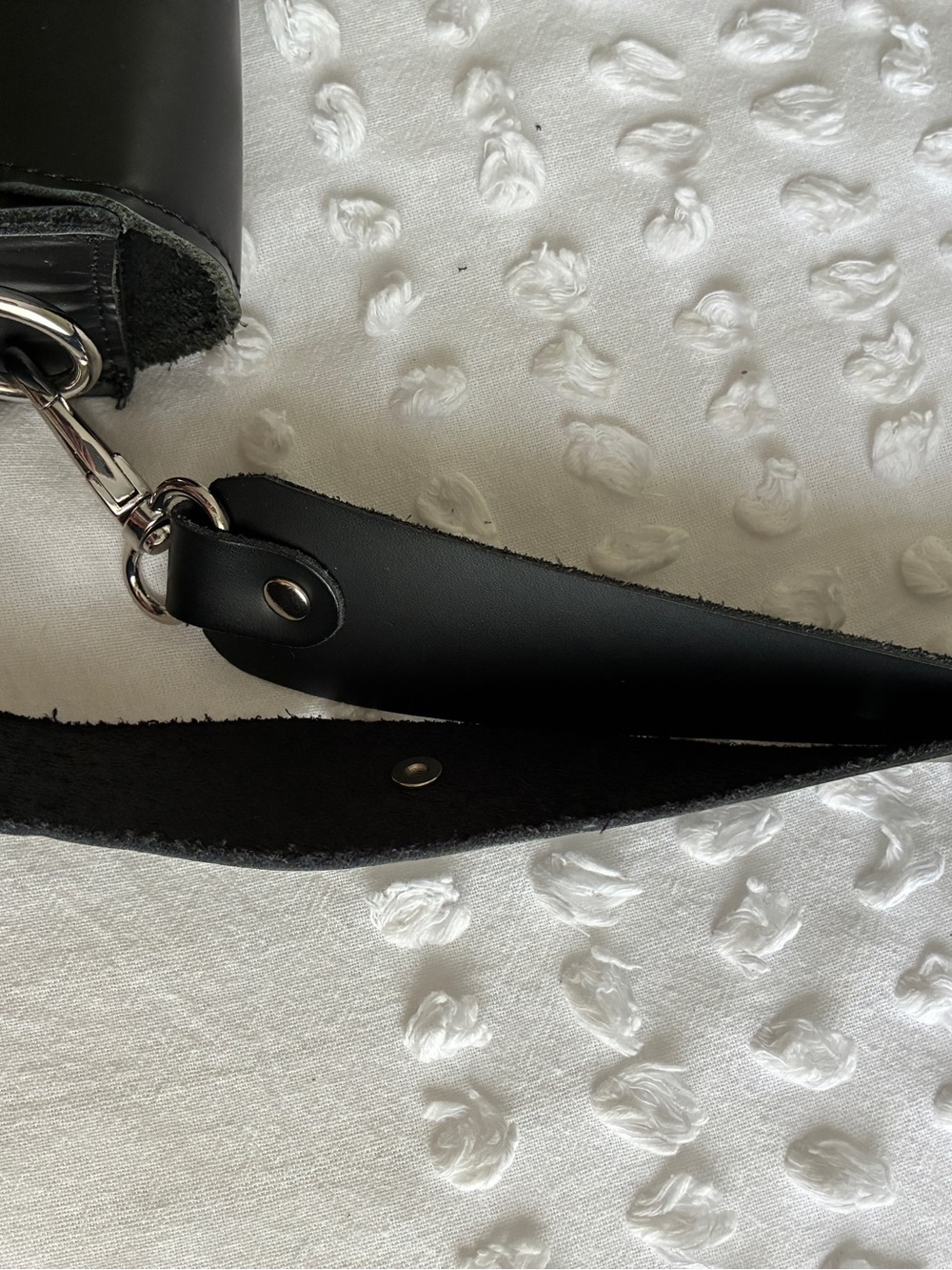 Black Leather Envelope Crossbody Bag - Picture 8 of 11